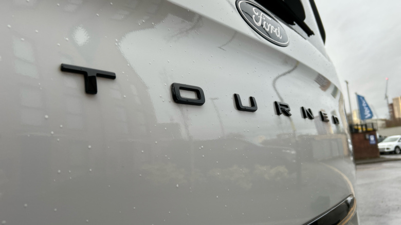 Ford Tourneo Custom 320 L1 Diesel Fwd 2.0 EcoBlue 136ps H1 Titanium 8 seater Auto